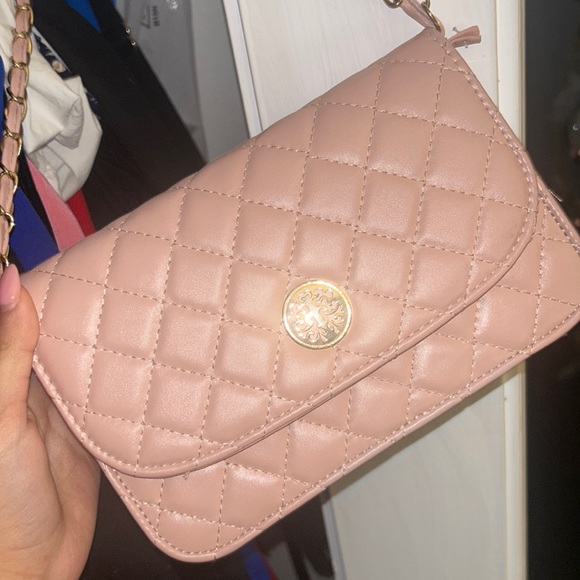 Pink purse - Picture 1 of 2